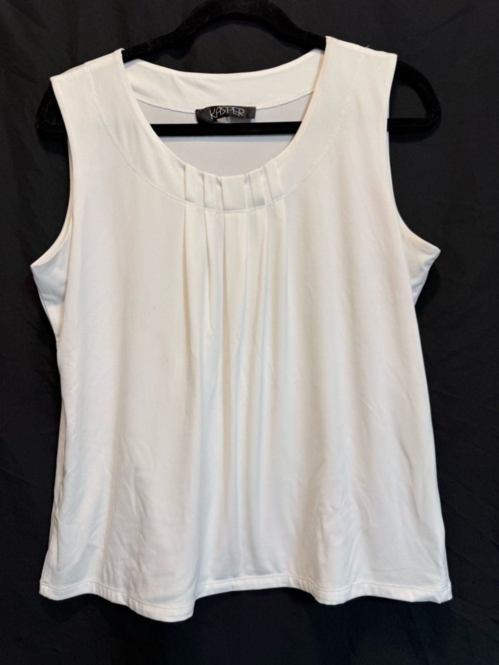 Kasper White Sleeveless Pleated Scoop Neck Tank